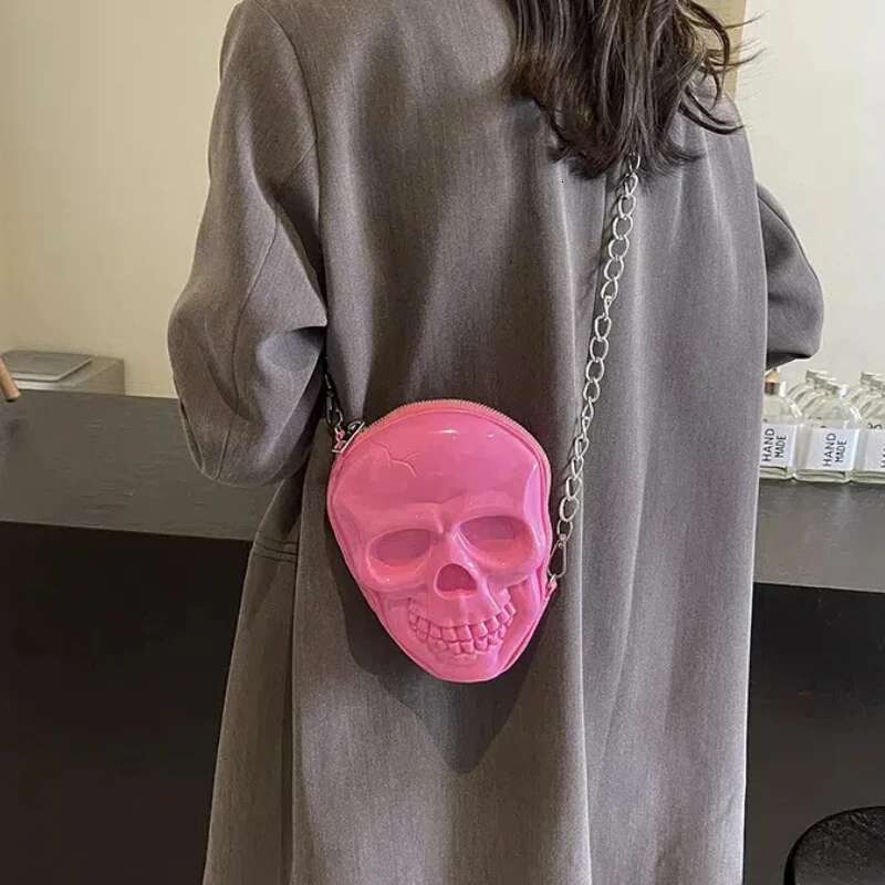 Funny Crossbody Bags For Women 2025 New Leather Chain Small Personality Skull Shape Hip Hop High Quality Shoulder Bag Woman