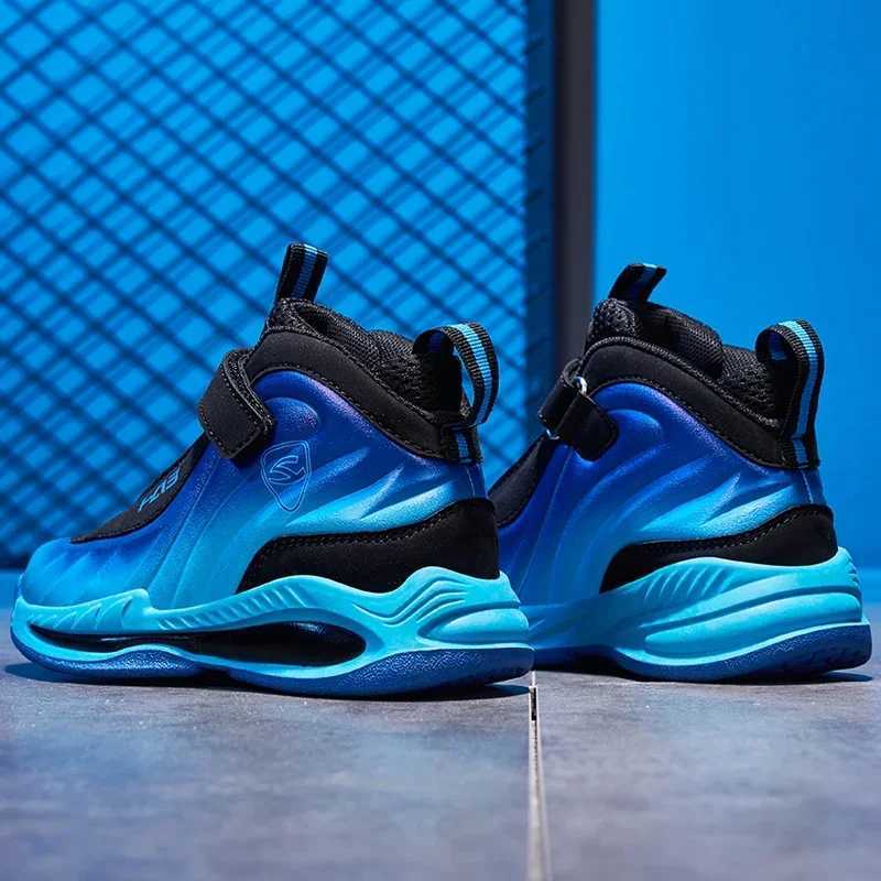 Fashionable queer childrens shoes lightweight and breathable boys and girls sports shoes basketball shoes anti slip childrens outdoor running shoes W2