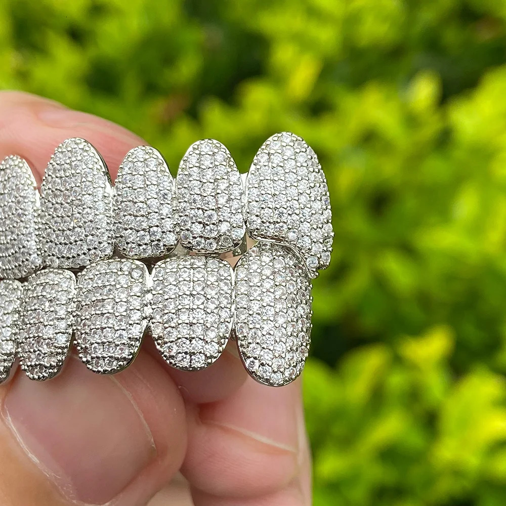 YOUNGX Hip Hop 8/8 Full Iced Out CZ Stone Teeth Top Bottom Zircon Tooth Caps For Women Men Body Jewelry Cosplay Fangs 250318
