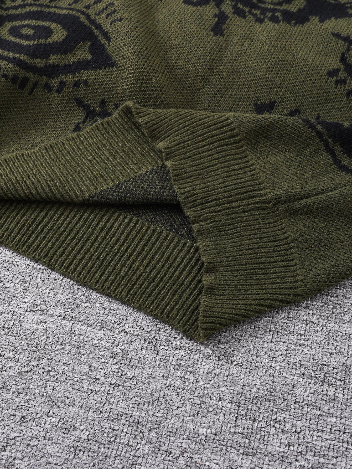 Autumn and Winter Abstract Eye Jacquard Pattern Pullover Sweater Casual Round Neck Knitted Mens Pullover 250318