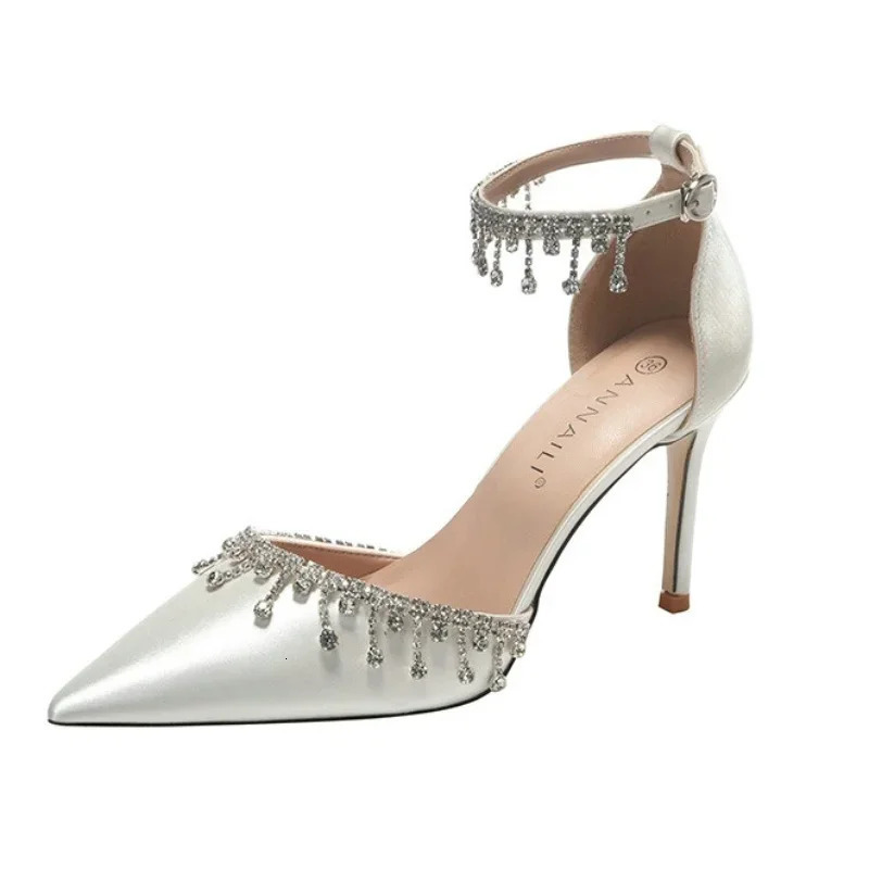 Comemore White Wedding Bridesmaid Shoes Satin Fashion Rhinestone Fringe Chain High Heels Black Temperament Elegance Pumps 250317