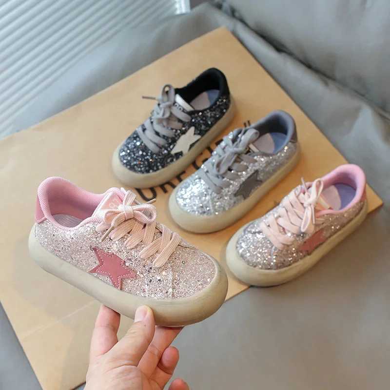 Childrens Fashion Star Board Shoes 2024 Autumn New Style Sle Korean Casual Shoes Small Womens Childrens Sports Shoes W250318
