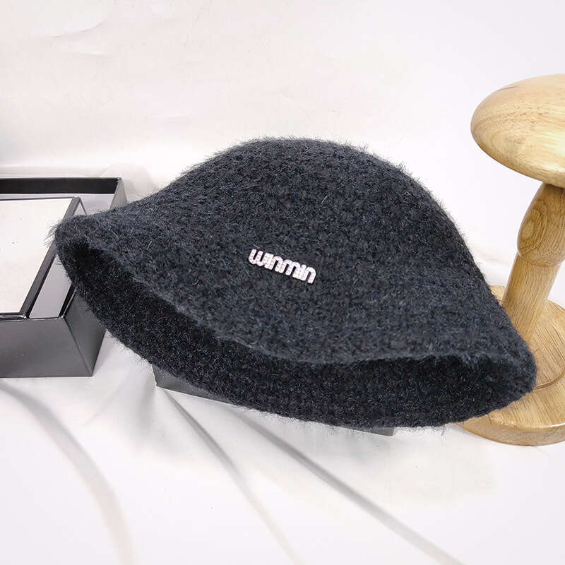Small elegant knitted autumn and winter woolen for women, warm fisherman hat, casual basin hat