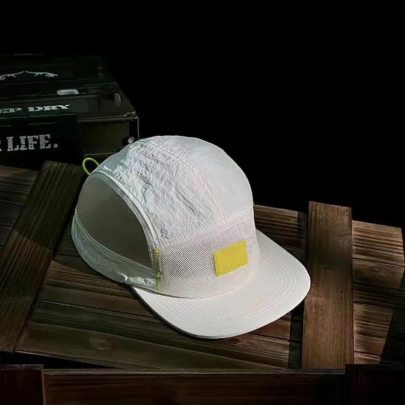 Designer Quick-Dry Mesh Ball Caps - Versatile 5 Panel Fitted Snapbacks for Men & Women