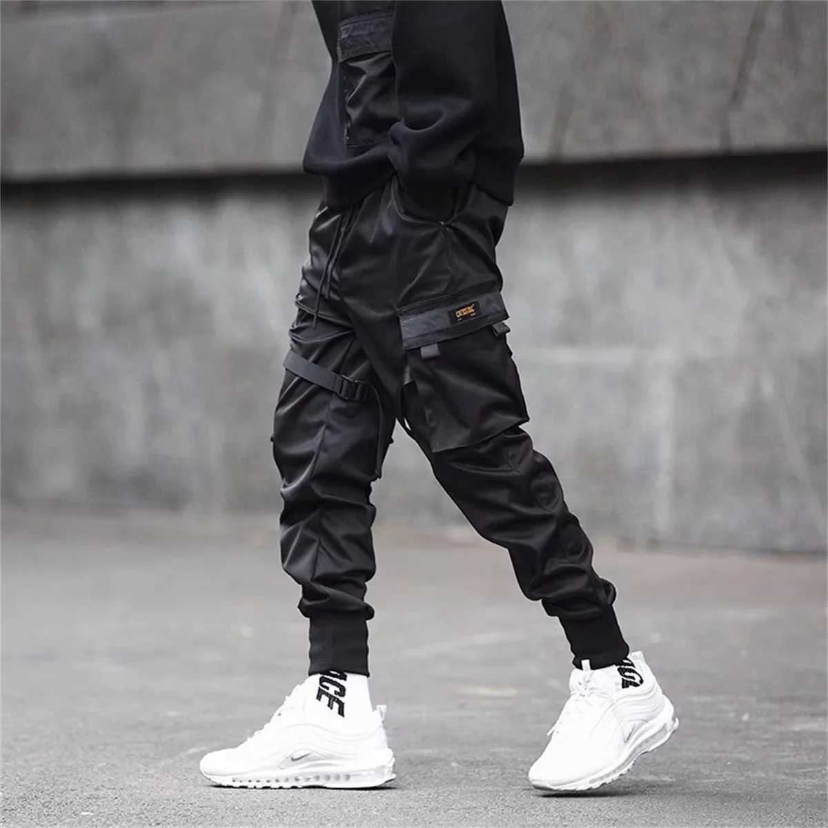 Mens black cool pants with loose pockets for going out elastic sports oversized Kpop street Korean tactical pants streetwear W250318