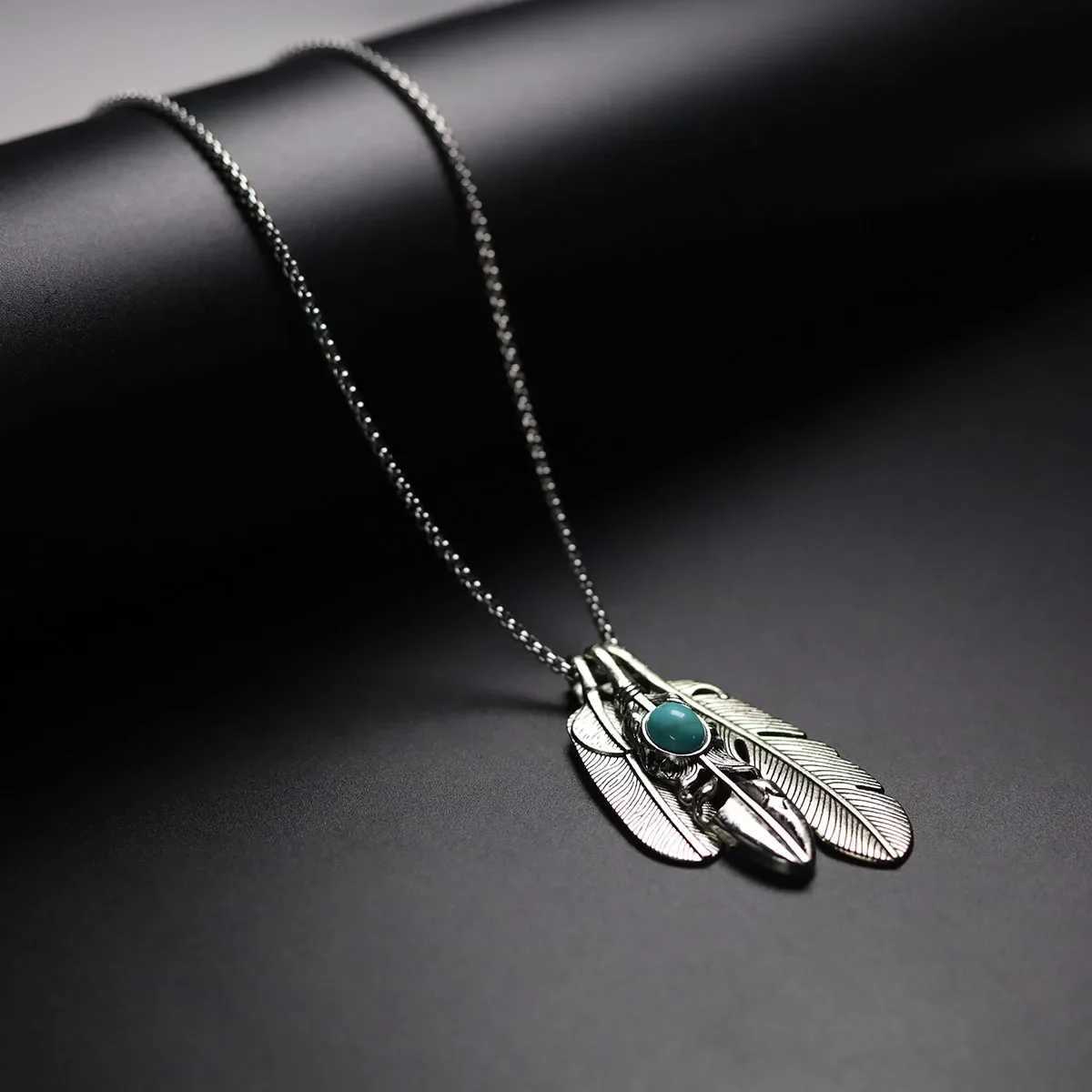 Takahashi Retro Feather Pendant Necklace for Men Women - Trendy Long Sweater Chain Unisex Hip-Hop Jewelry Wholesale Leaf Des W250318