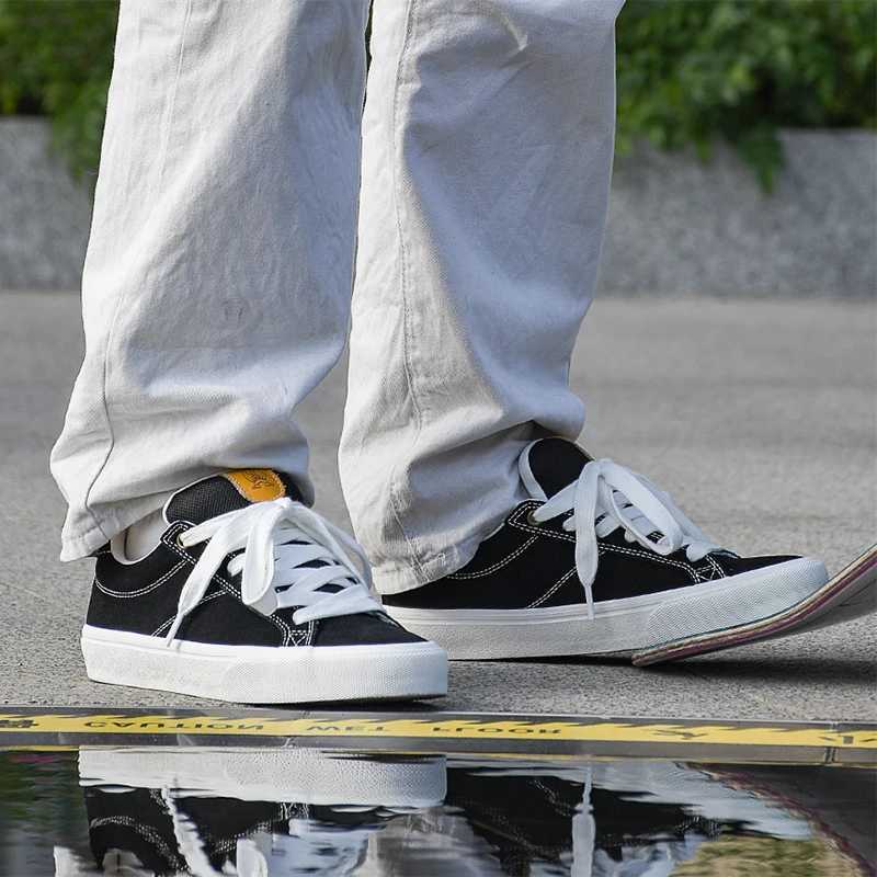 Puffy Tgue Skate Shoes Vcani Men Casual Shoes Chunky Sport Shoes Breathable Lace-up Shoes Anti-slip Outsole Y250318