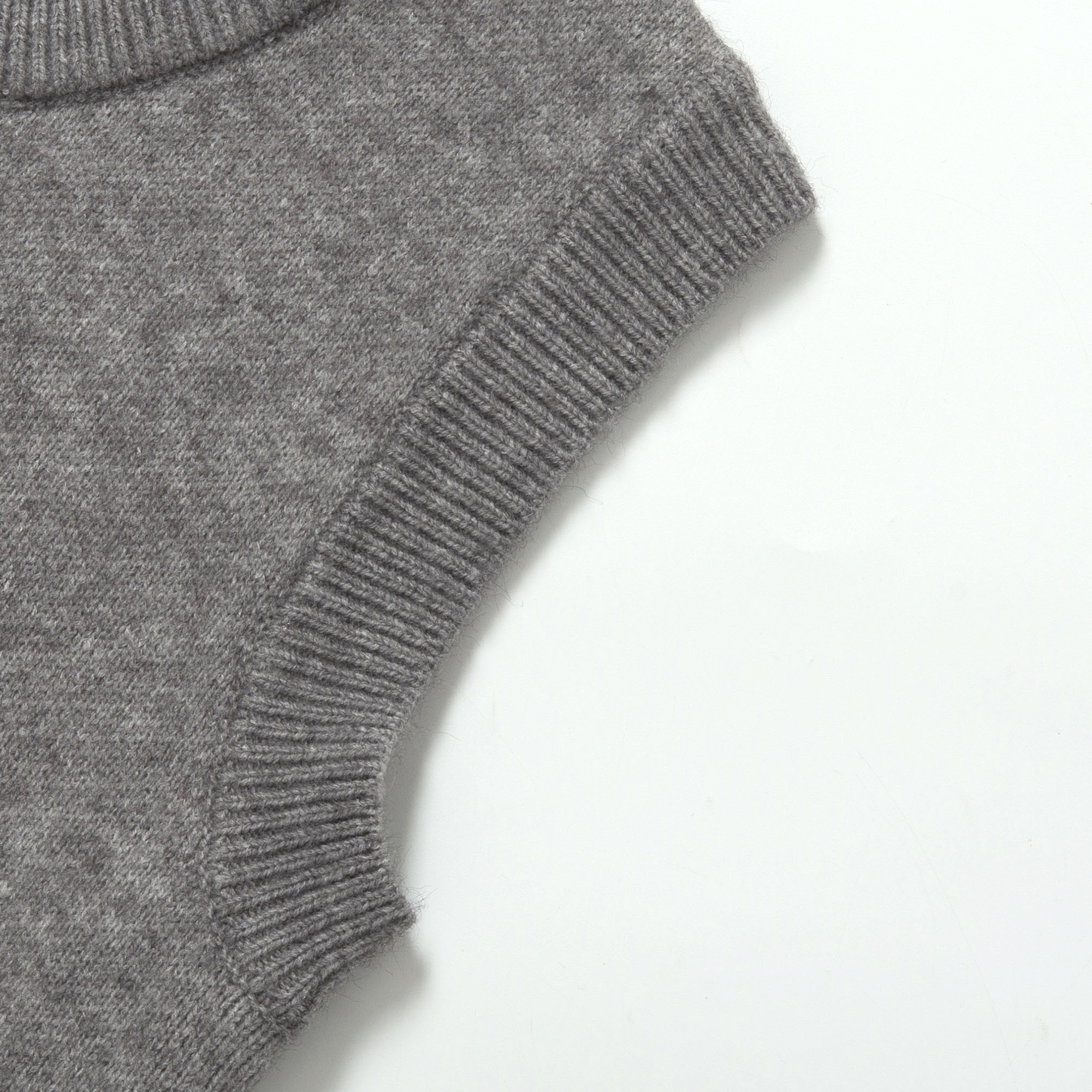 Elegant Women's Knitted Wool Vest - Fashionable and Simple Design