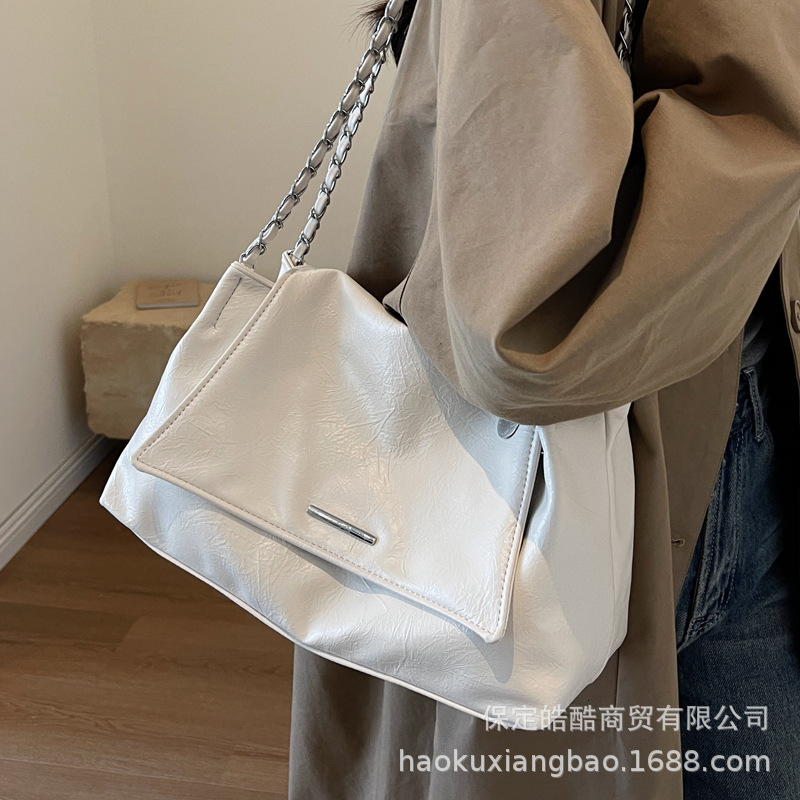 Large Capacity For Women In New Trendy And High End Single Shoulder Bag Summer Super Hot Commuting Chain Crossbody Bag Shoulder Bags