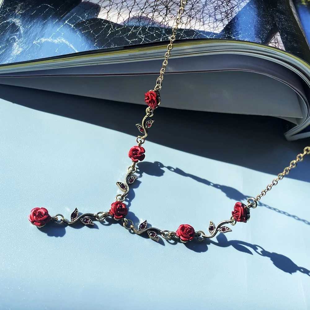 Vintage French Bronze Y2K Necklace Gothic Red Rose Necklace Acrylic Flower Pendant Elegant Jewelry Wholesale W250318