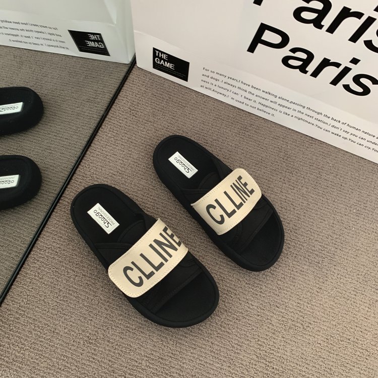 Korean version women's thick-soled one-word slippers new summer 2025 style soft sole with a feeling like stepping on poop non-slip beach sandals
