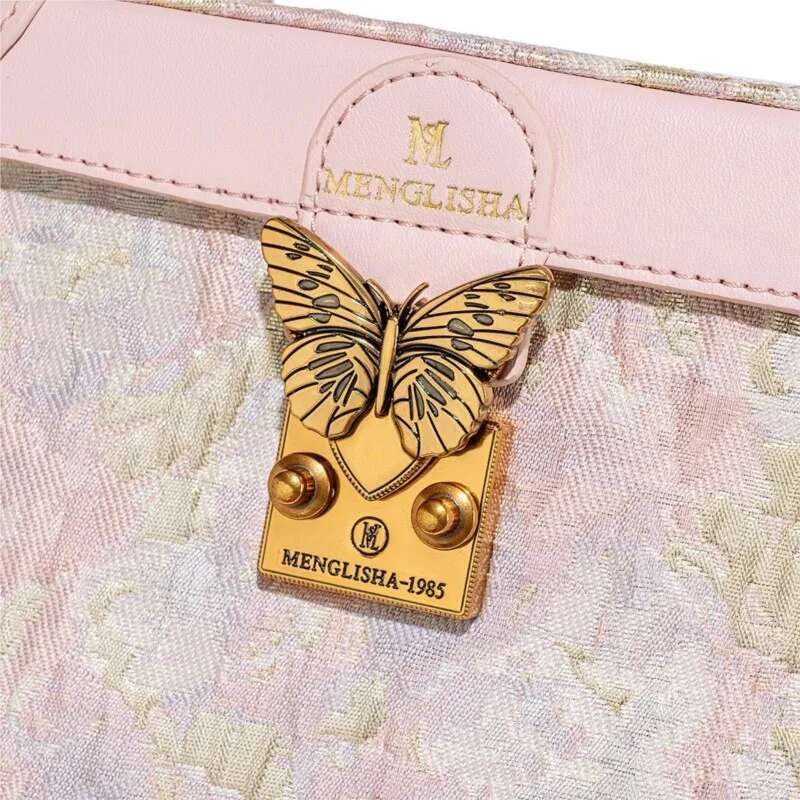 Ladies Designer High-End Pink Emed Handbag 2024 New Chinese Style Box Single Shoulder Crossbody Bag