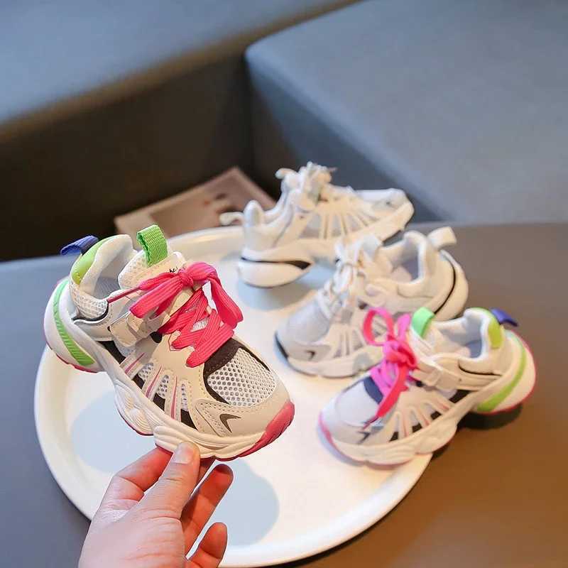 2024 Summer New Children Sneakers for Girls Fashion Breathable Soft Sole Trendy Air Mesh Cut-outs Casual Versatile Sports ShoesXJ250318