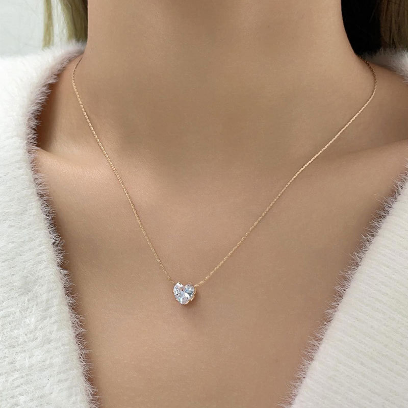 Love Pendant Necklace Women Light Luxury With Crystal Zircon Peach Heart Choker Collar Bone Chain Jewelry