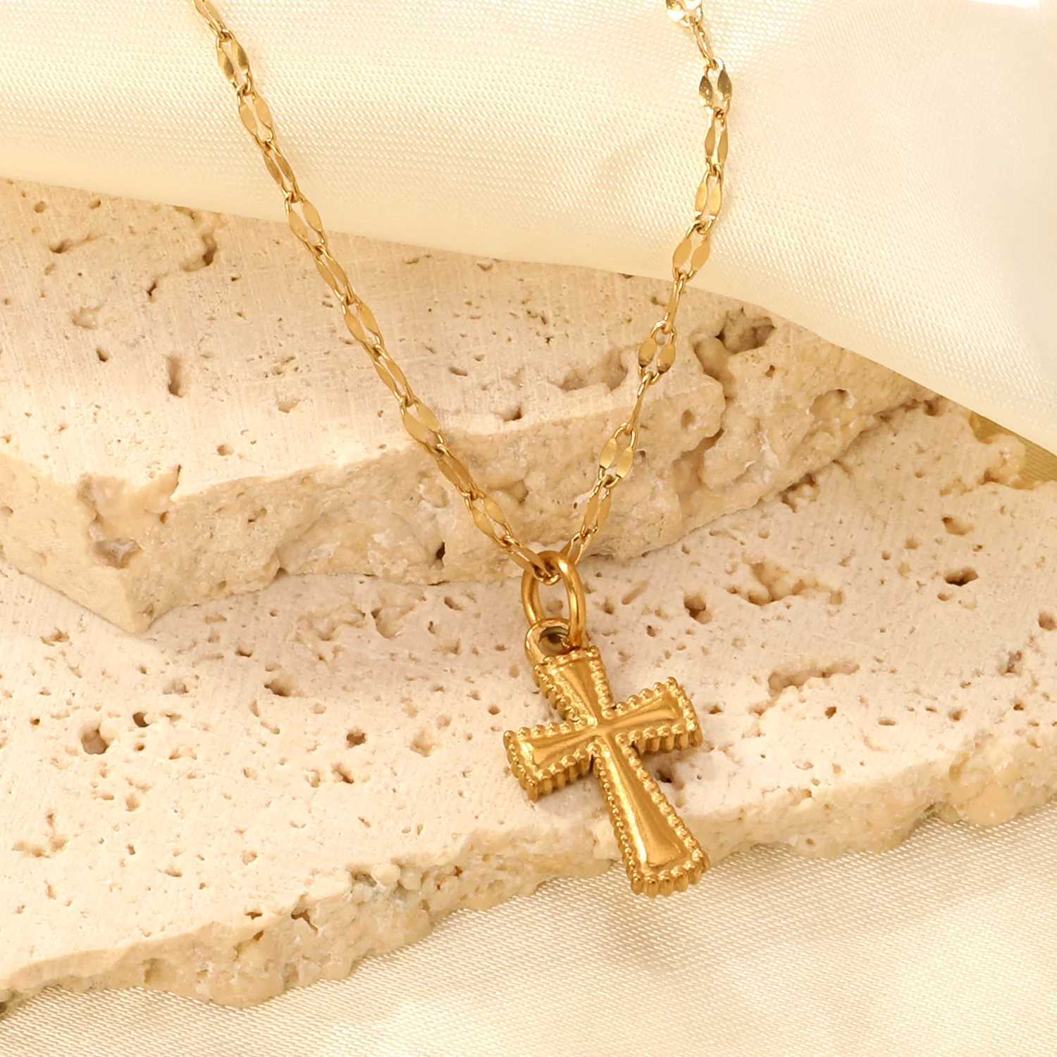 ASONSTEEL stainless steel cross pendant necklace suitable for women mens charm minimalist jewelry mens necklaces gifts waterproof W250318