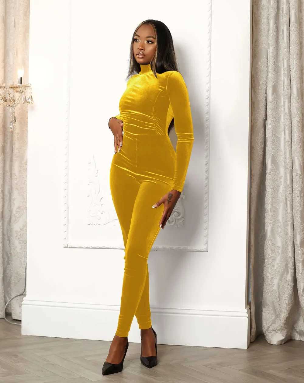 2024 Christmas Red Velvet jumpsuit Womens long Slve pencil pants jumpsuit Autumn turtle neck ultra-thin night club outfit jacket X250318