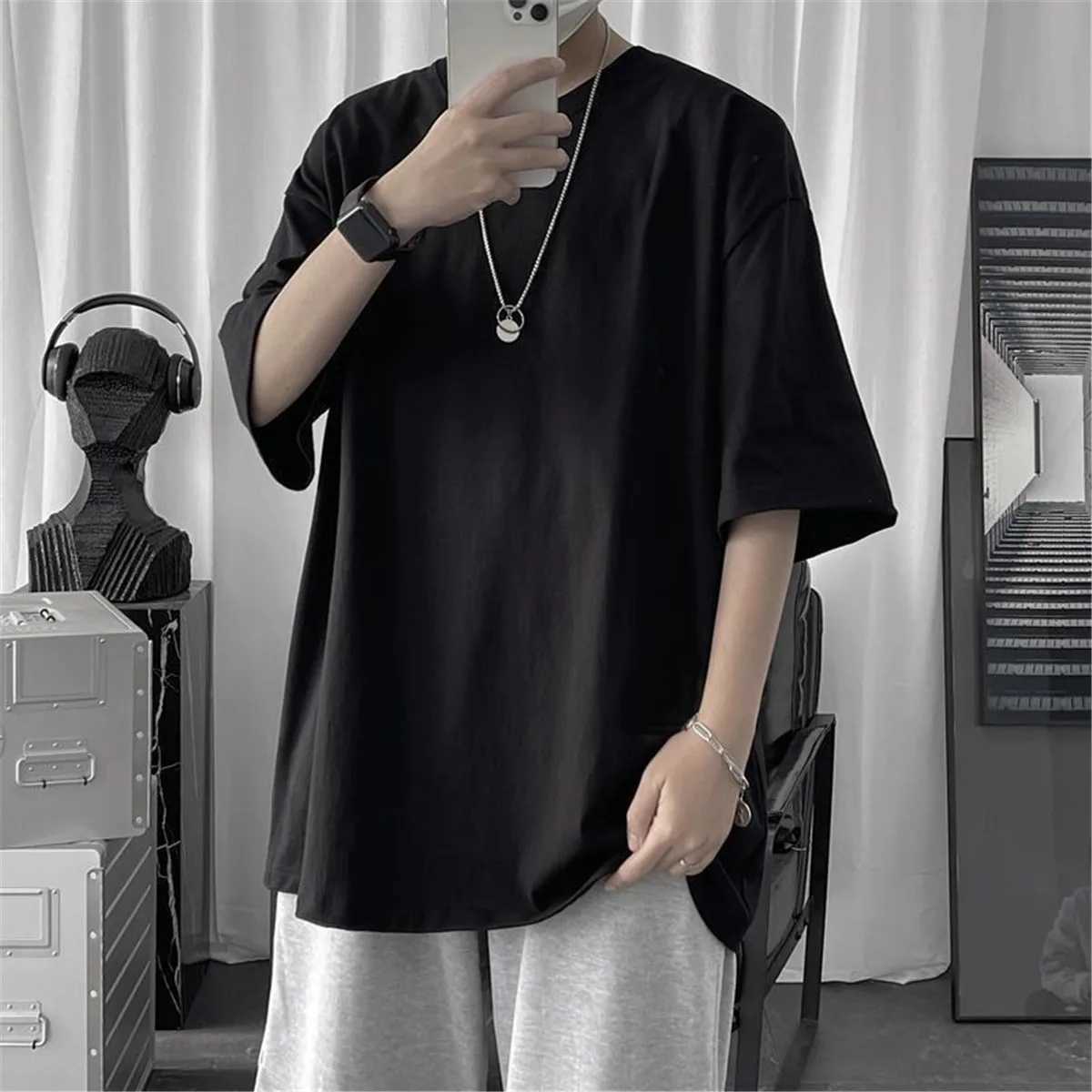 Cotton Summer Fashion Mens T-shirt Casual Solid Short Sleeve Classic Mens T-shirt 100% Cotton Korean Hip Hop Top T-shirt Black and WhiteT250318