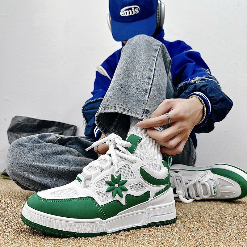 Autumn new men's shoes Korean version of fashionable shoes bread shoes men's casual shoes travel shoes sports shoes 2025