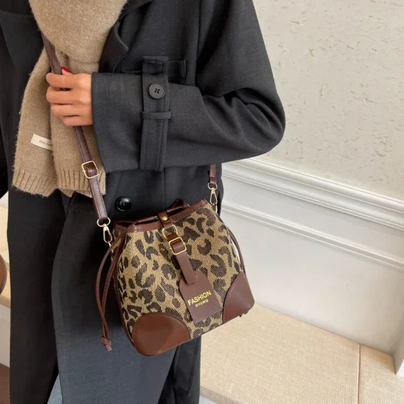 Leopard Small PU Leather Women Bucket Crossbody Bags 2025 Fall Designer Shoulder Bag Luxury Brand Ladies Handbag Lady Trend Tote R250318