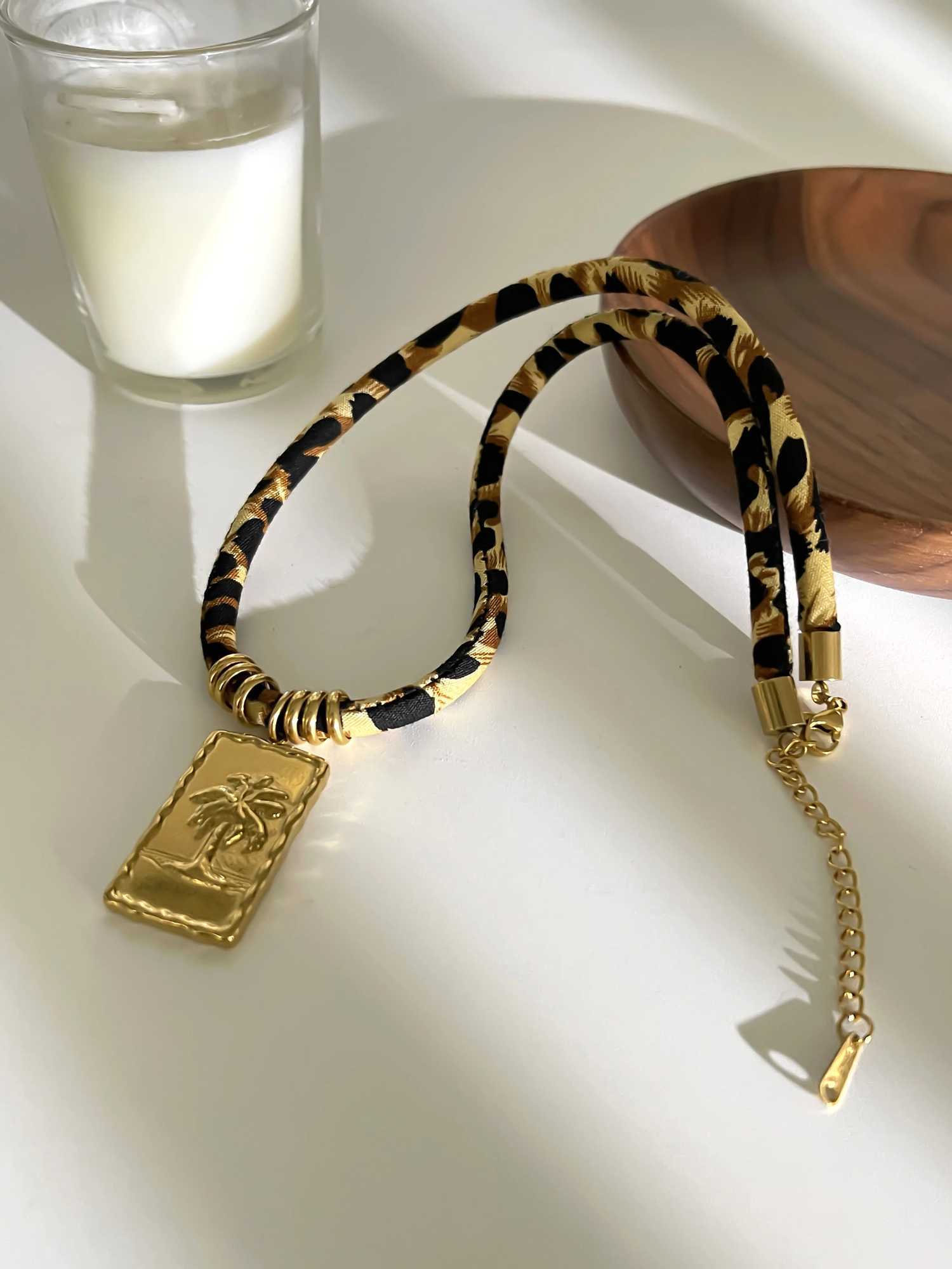 GHIDBK Europe and America Exaggerated Stainless Steel Heart Sun Pendant Necklace Vintage Trend Leopard Print Necklaces for Women W250318