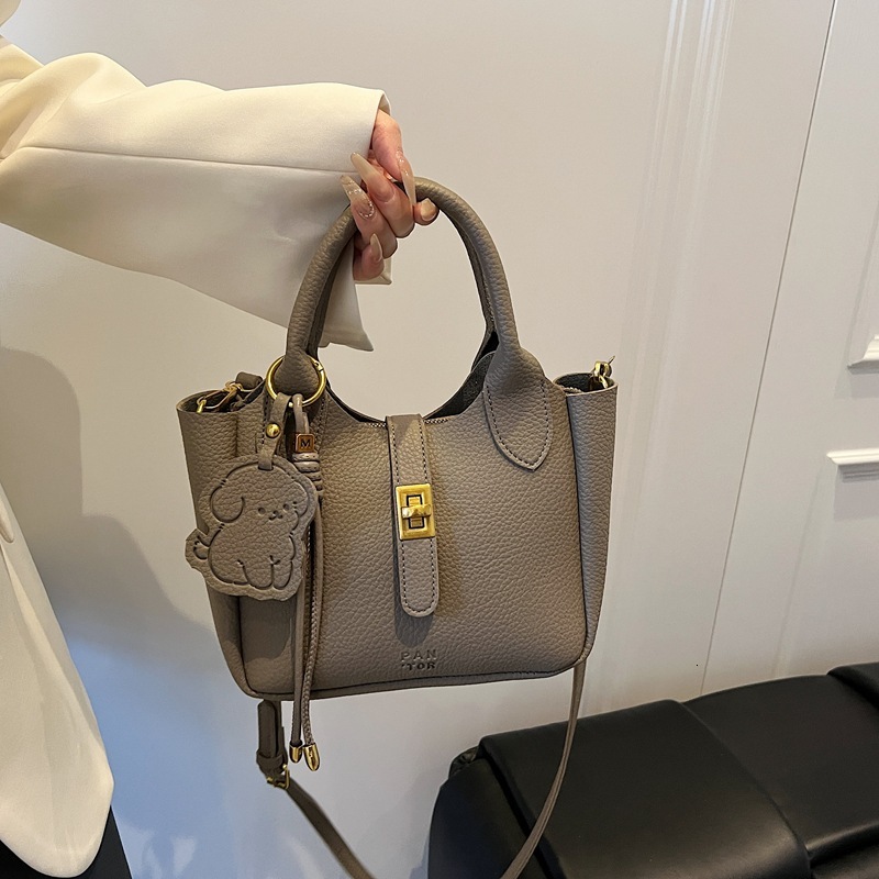 Large Capacity Spring Summer New Style Simple And Versatile Soft Leather Crossbody For Women S Casual Hand Held Tote Bag Shoulder Bags