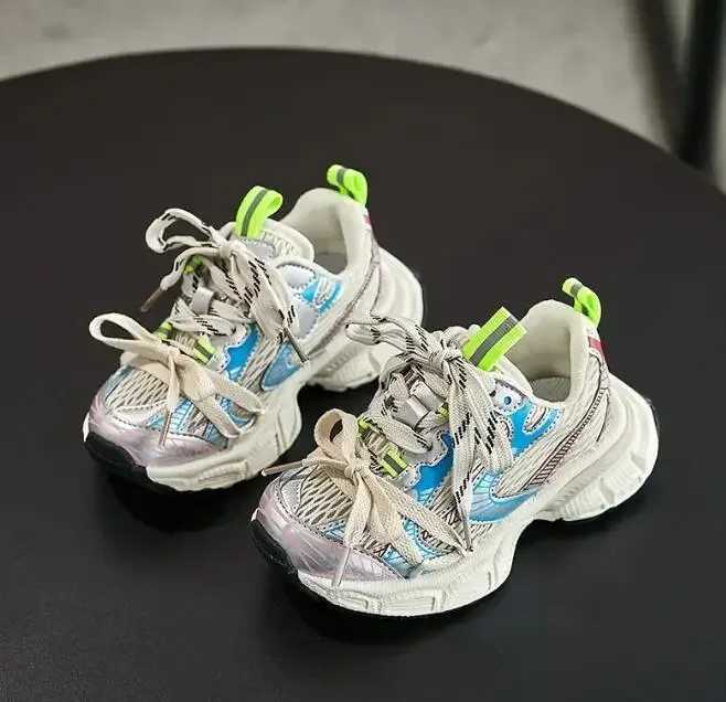 New 2024 Spring/Summer Fashion Casual Sports Shoes for Children Running Coach for Boys and Girls Mesh Breathable Soft soled Sports Shoes for ChildrenX