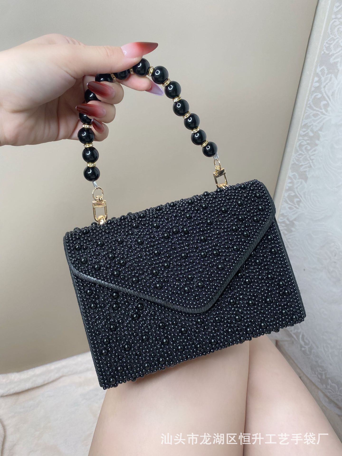 2025 Light Luxury Pearl Banquet Bag Fashion Designer Women s Flip Up Handbag Social Celebrity Evening Dress Bag Handbag Casual Wallet Crossbody Bag