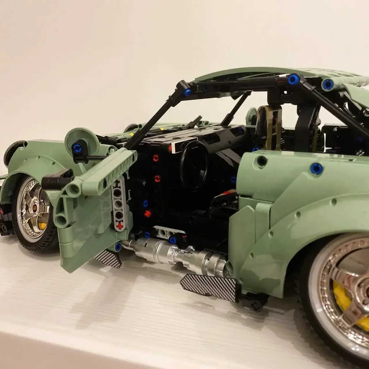 2435pcs technology green sports car 911 RWB wide body low car model boys and girls toys birthday gift car building block 2025 W250318