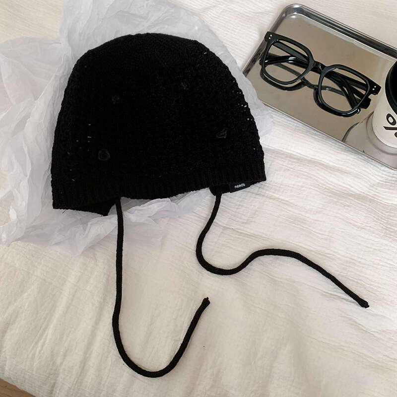 Korean niche design rose hollow knitted hat spring and summer, thin toe for face recognition, small pile cap