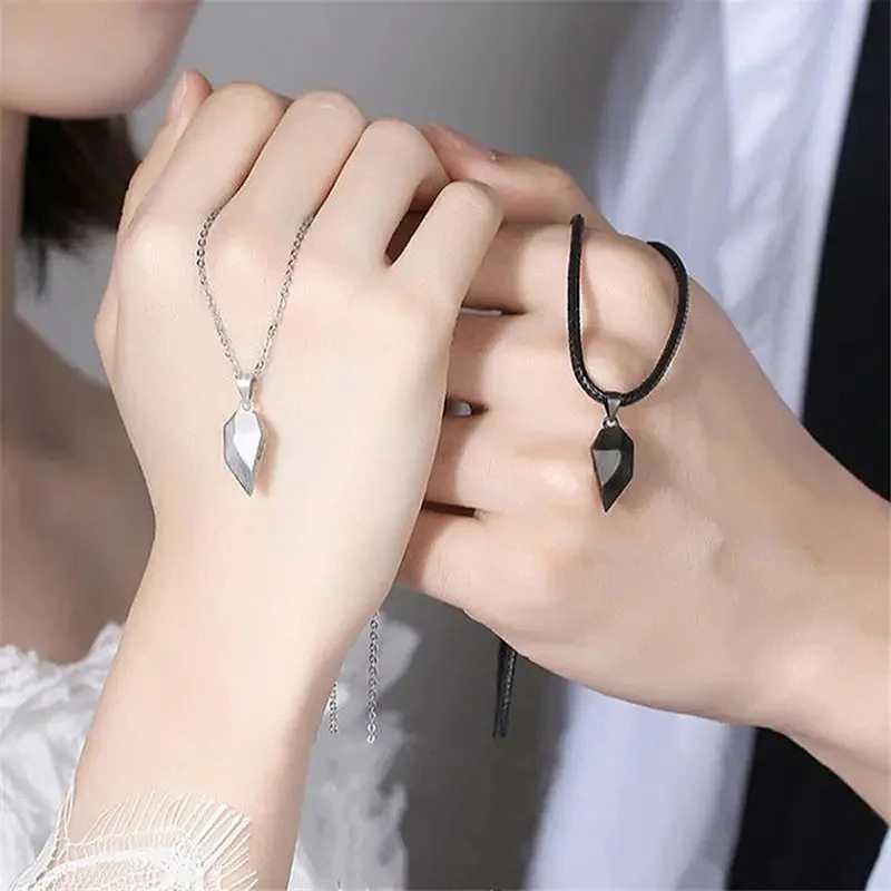 Simple and high-quality couple pendant necklace Electrocardiogram magnetic heart pendant splicing necklace Valentines Day gift W250318