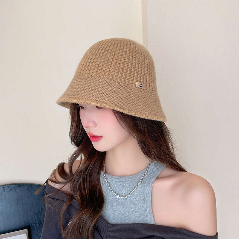 2024 New Autumn and Winter Premium Fragrant Knitted Casual Fashion Bucket Show Face Small Fisherman Hat