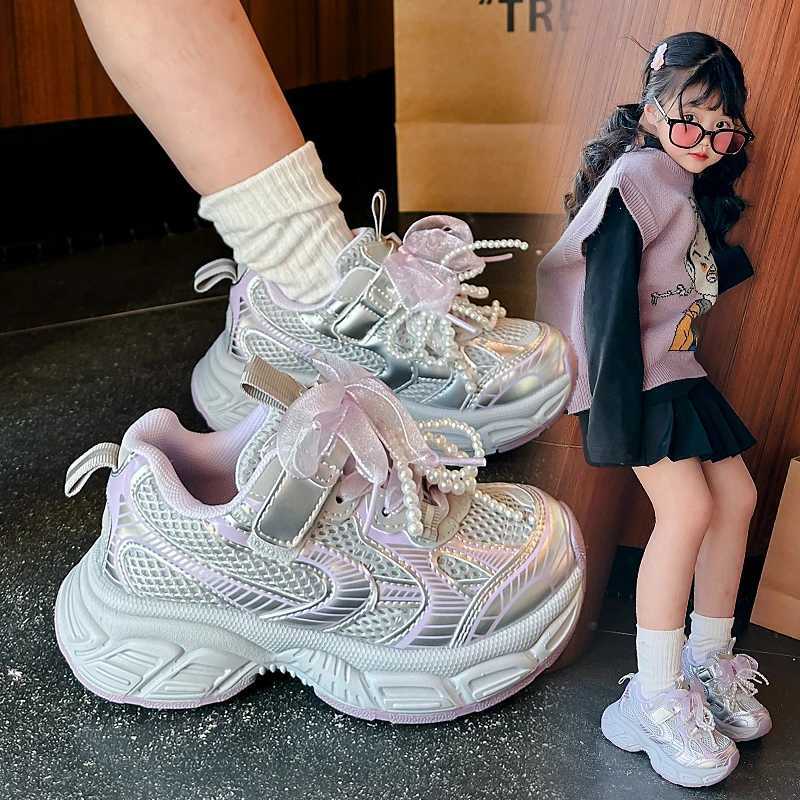 Childrens sports shoes 3-18 years old beige breathable girls running shoes Spring and Autumn beige fashion 100 childrens single shoes W250318