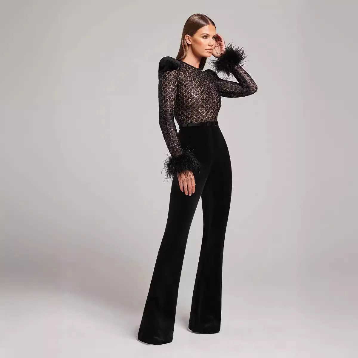 Fashionable luxury womens perspective slim fit speaker party evening gown Shr sequin jumpsuit O-neck long Slved feather design X250318