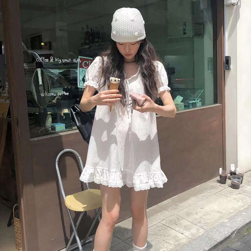 Korean niche design rose hollow knitted hat spring and summer, thin toe for face recognition, small pile cap