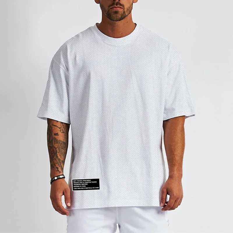 Gym Clothing Mens Fitness Oversized Loose T-Shirts Outdoor Hip Hop Streetwear Mesh Quick Dry Short Sleeved Bodybuilding ShirtsT250318