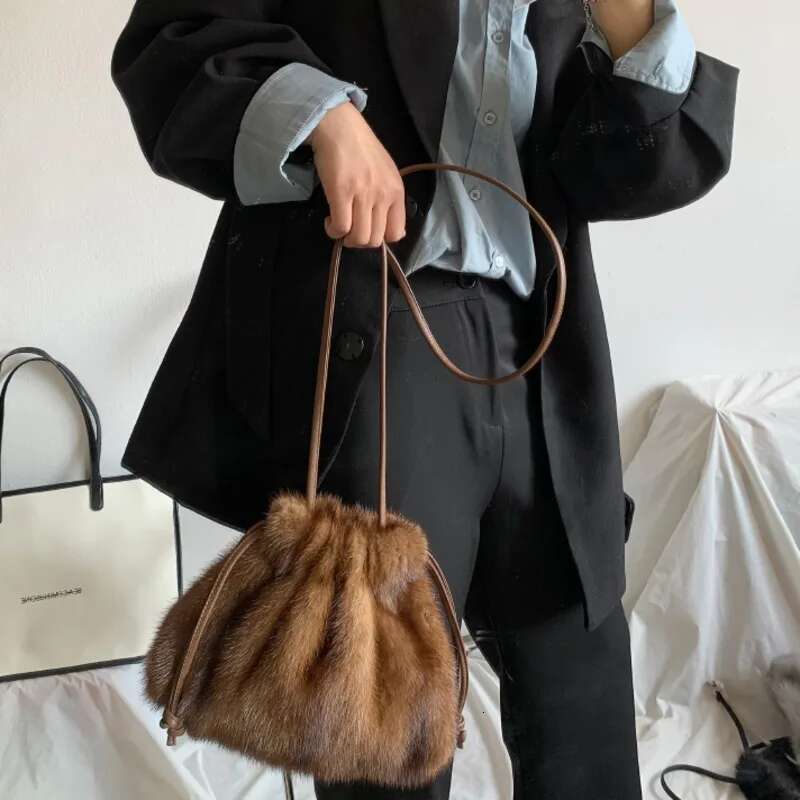 Winter Single Shoulder Women's Fluffy Mink Drawstring Fur Bucket Evening Party Bag Handbag Ladies