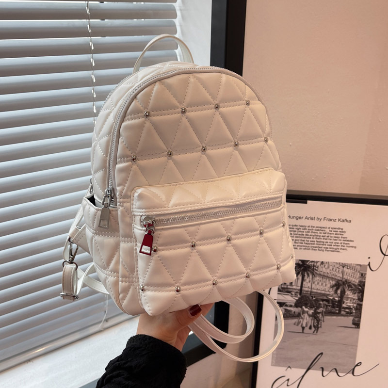 High Quality Lingge 2025 Spring/summer Women s Large Capacity Backpack New Simple High End Designer Fashion Multi Functional Backpack Outdoor Leisure 