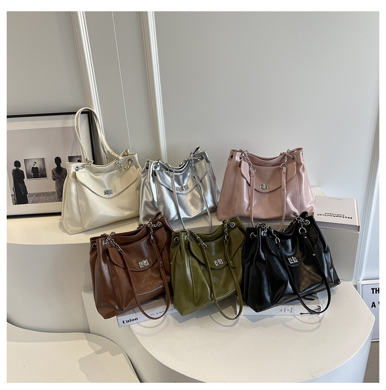 2025 Fashion Designer Women s Handbag High Quality Bright Leather Storage Bag New Large Capacity Trendy Underarm Tote Bag Simple Solid Color Shoulder 