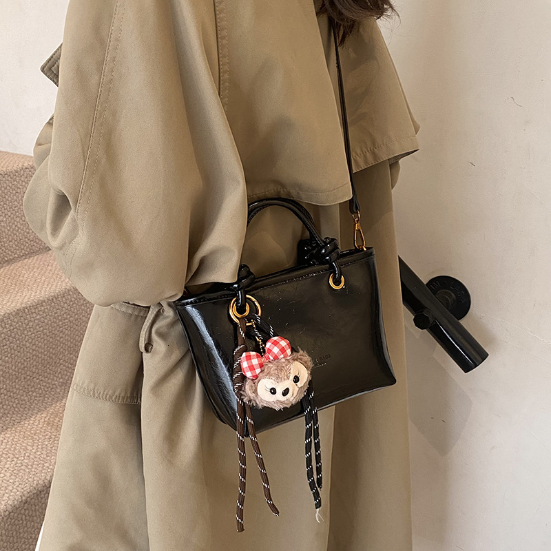 Advanced Underarm Small For Women fashion New Trendy Winter Versatile Crossbody Super Hot Handheld Bucket Bag Fashion Shoulder Bags