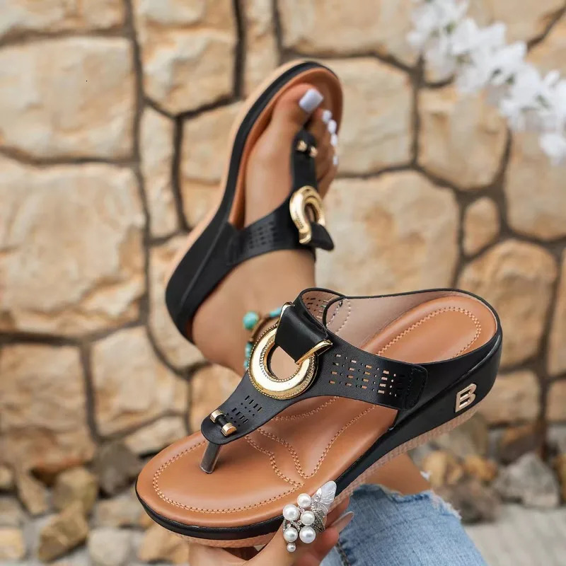 Summer Slippers Women 2025 Big Size Platform Wedges Sandals Slippers Non-Slip Open Toe Flip Flops Ladies Comfortable Beach Shoes 250318