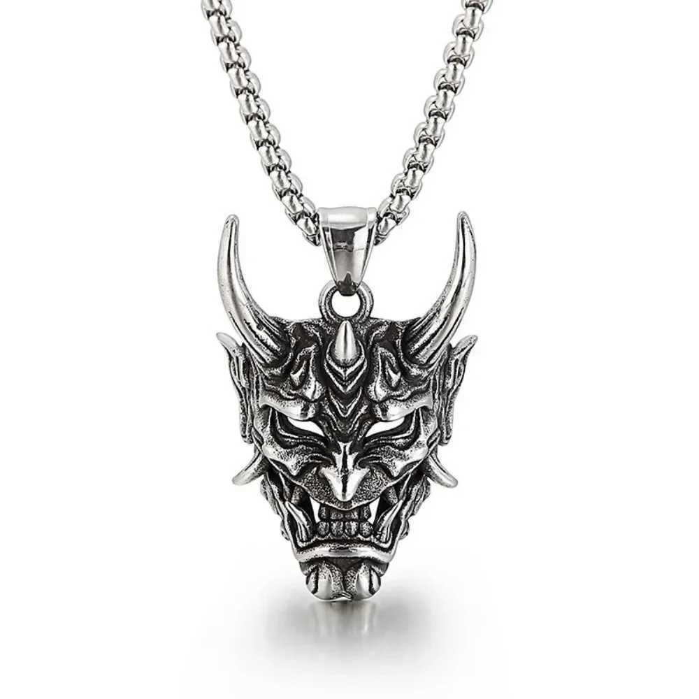 Retro Punk Devil Mask Warrior Ghost Pendant Necklace Mens and Womens Long Chain Hip Hop Rock Party Necklace Gift Accessories W250318