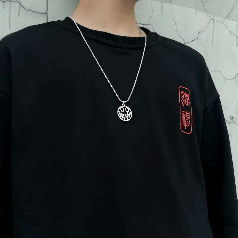 Korean version of devil smig face hip-hop necklace trampoe versatile couple sweater chain women's simple student pendant accessories trendy men