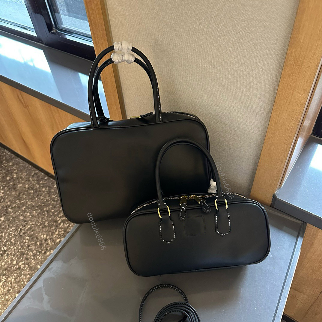 Women Minimalist handbags Crossbody Bag Shoulder bag Fashion Versatile Classic design Natural style Bowling bag, travel bag, duffle bags phone bag lipstick envelope