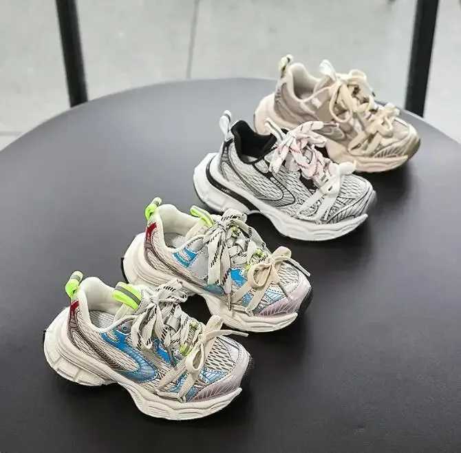 New 2024 Spring/Summer Fashion Casual Sports Shoes for Children Running Coach for Boys and Girls Mesh Breathable Soft soled Sports Shoes for ChildrenX