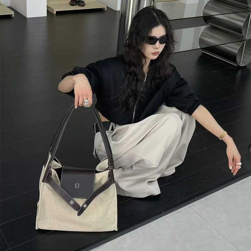 Brand Shoder Bag For Wen Contrast Color Retro Canvas Handbag ing Large Capaci Totebag Pin Buckle Design Underarm Bag Z250318