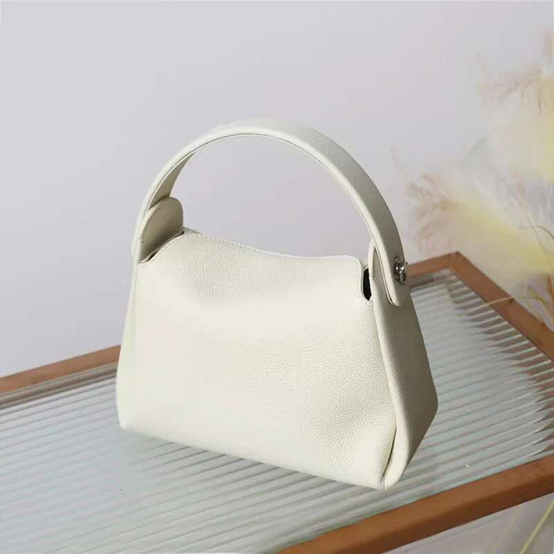 Wholesale 2024 Cute Women Genuine Leather Fashion Box Handbag Female Niche Cross-Body Shoulder Bag Lady High-End Messenger