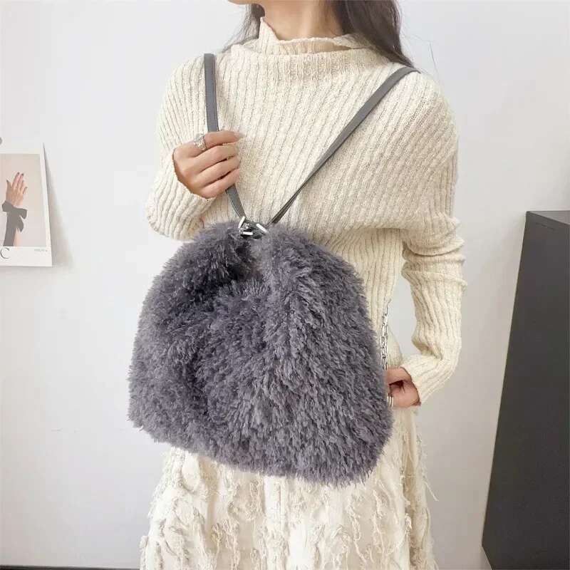 Meet You Women Fluffy Plush Shoulder Winter Large Capacity Soft Warm Faux Fur Wool Bag Female Fashion Travel Backpack 2024