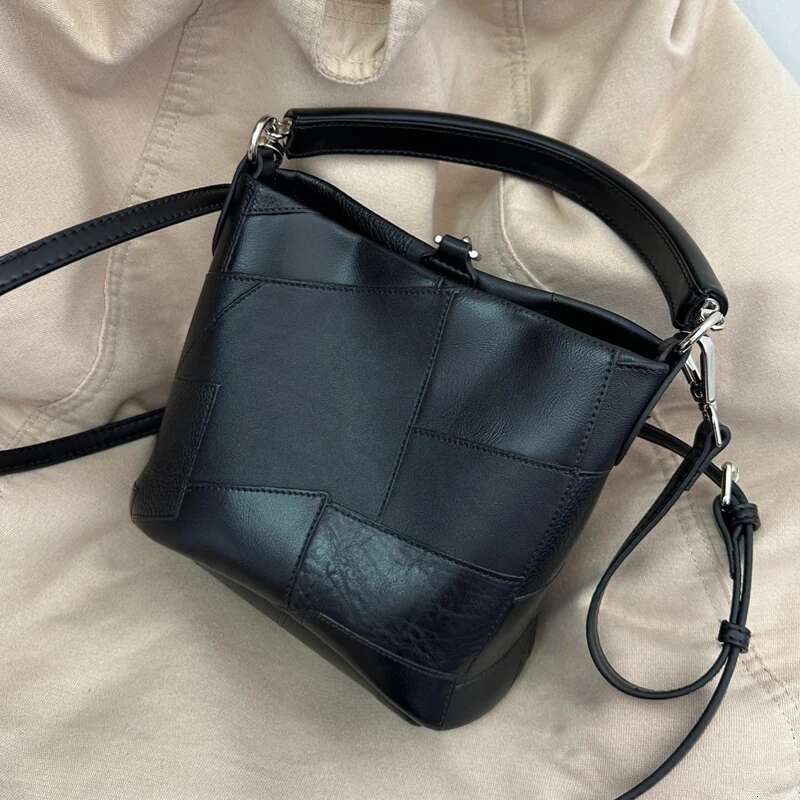 Mini Splicing Bucket Bag For Women Designer Handbag Purse 2025 New In Vintage PU Leather Lock Decorate Shoulder Crossbody