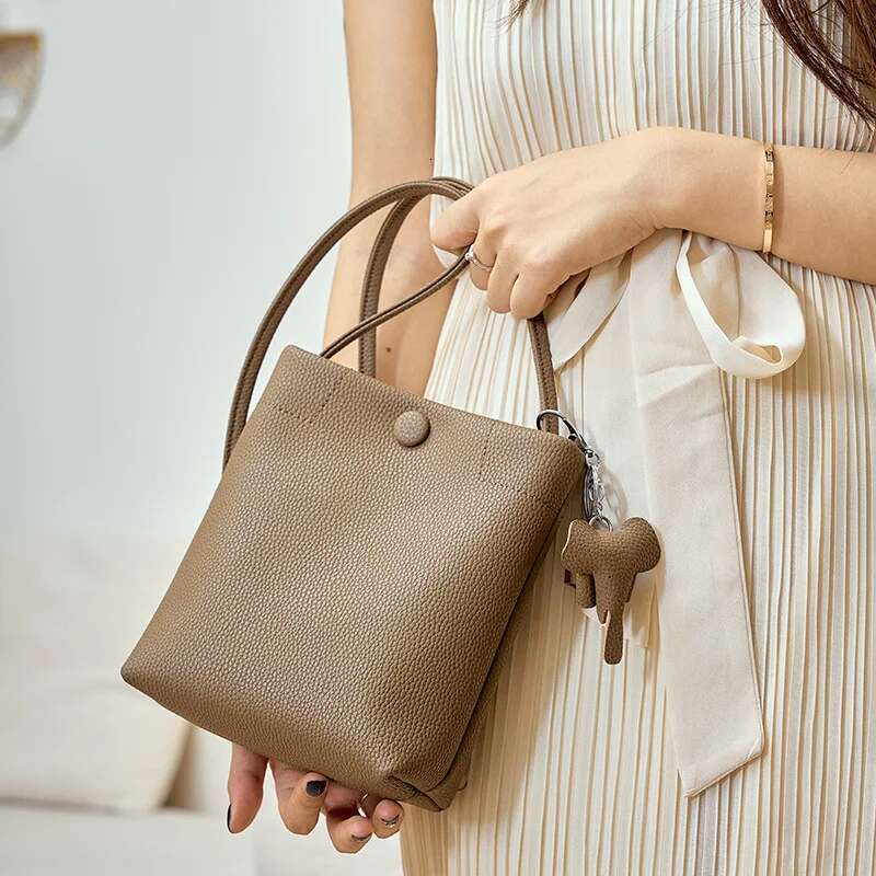2023 New Casual Genuine Leather Women Cell Phone Bag Shoulder Bags Soft Pocket Wallets Female Coin Case Small Purses Gray