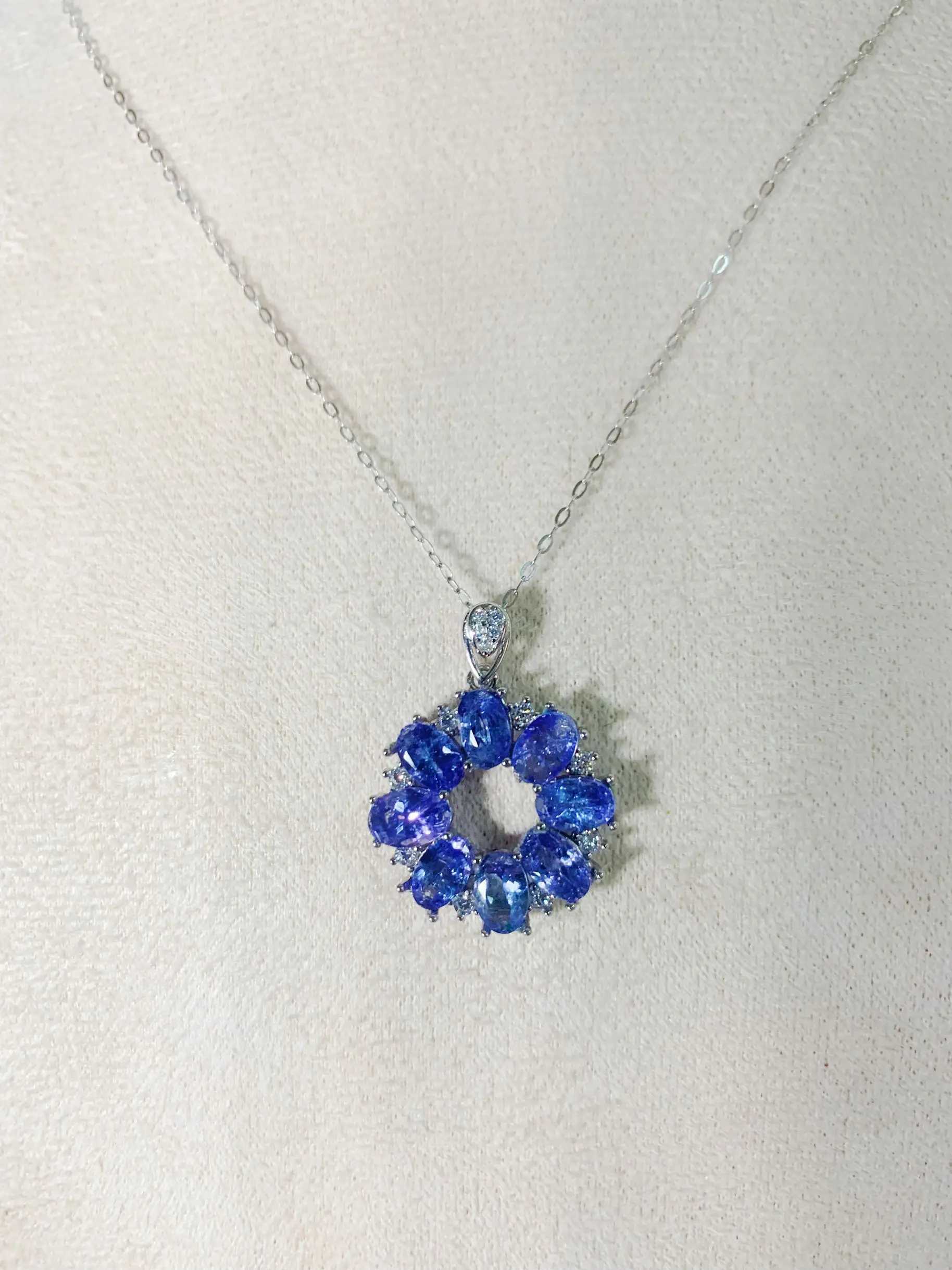 ZECA Tanzanite 925 Pearl Female Pendant with Natural Tanzanite Gem 4 * 6mm S925 Silver Tanzanite Pendant W250318